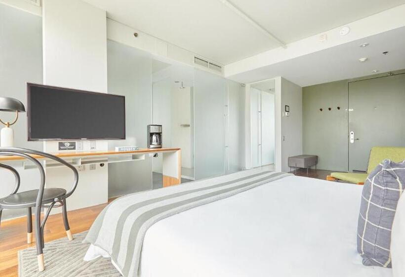 스탠다드 룸 킹사이즈 침대, Sonder The Slate