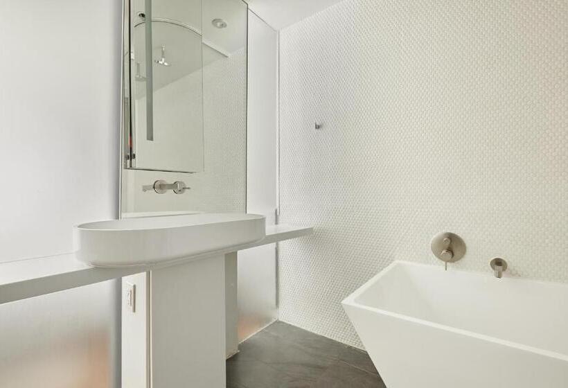 스탠다드 룸, Sonder The Slate