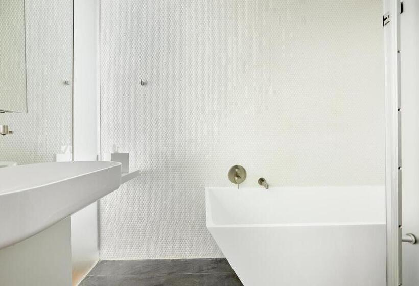 스탠다드 룸, Sonder The Slate