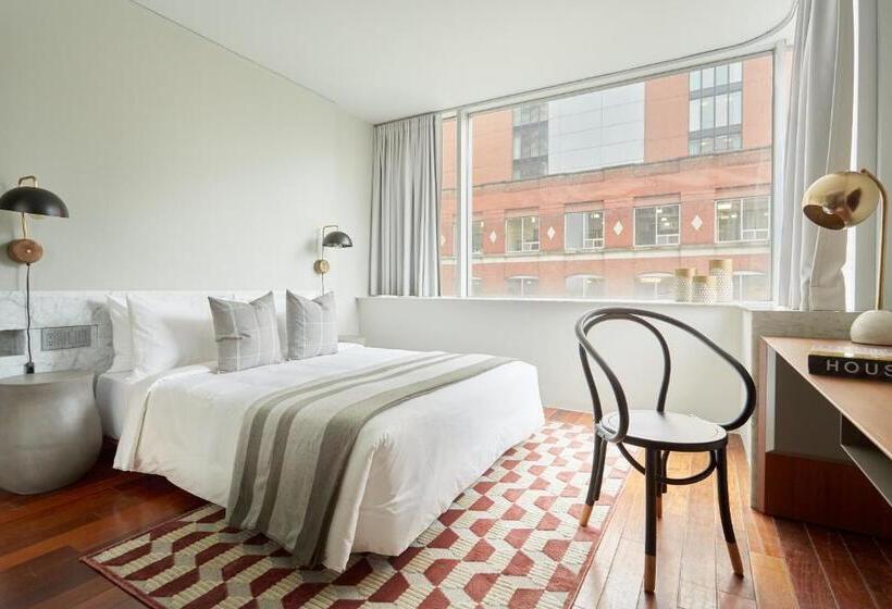 스탠다드 룸, Sonder The Slate