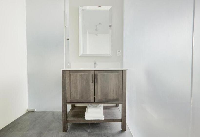 디럭스 룸 킹사이즈 침대, Sonder The Slate