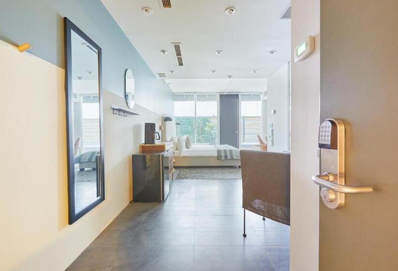 디럭스 룸 킹사이즈 침대, Sonder The Slate