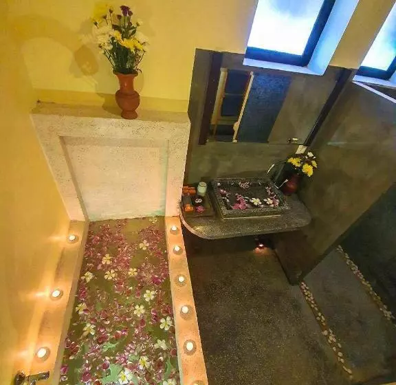 プールビューコテージ, Residence Indochine Suite
