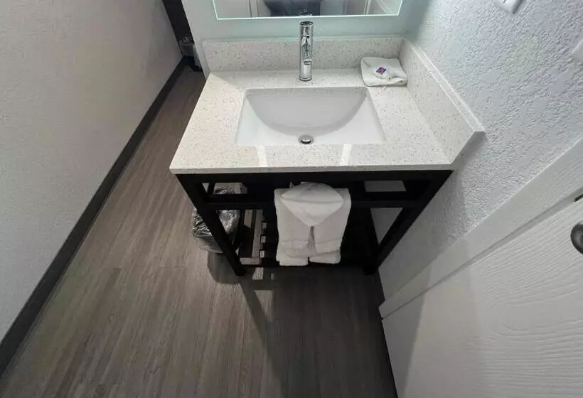 スイート, Motel 6 Altoona, Ia  Des Moines East