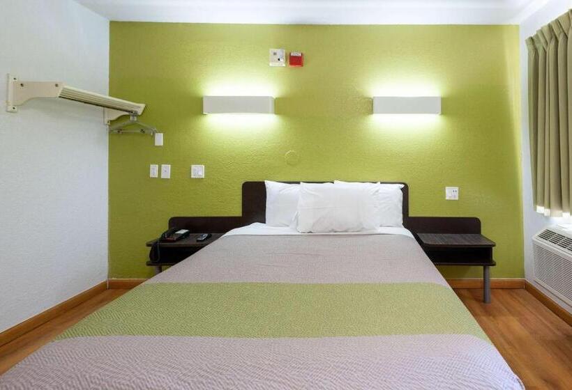 חדר סטנדרט מותאם לאדם עם מוגבלויות, Motel 6camp Springs, Dc  South Camp Springs