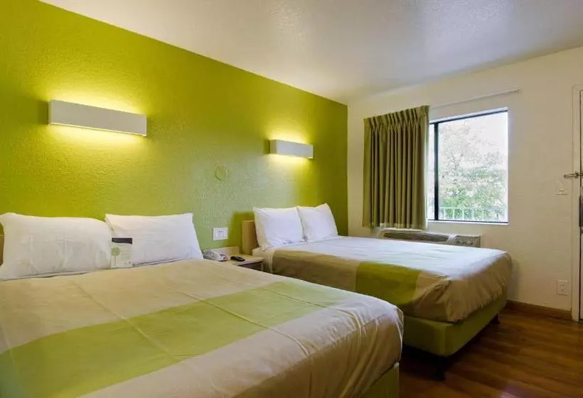 デラックスの４人部屋, Motel 6camp Springs, Dc  South Camp Springs