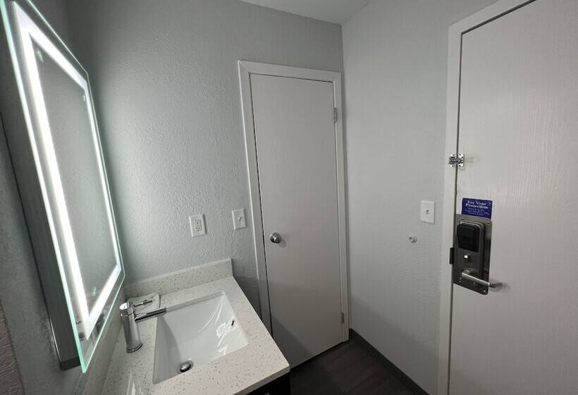 غرفة ديلوكس, Motel 6 Altoona, Ia  Des Moines East