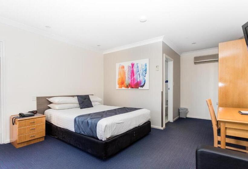 חדר אקזקיוטיב, West End Motor Lodge