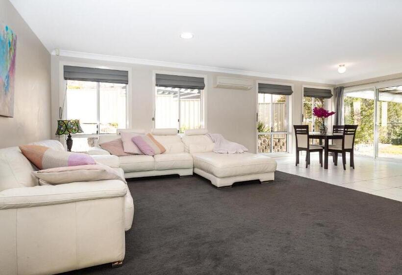 בית, 3 חדרי שינה, West End Motor Lodge