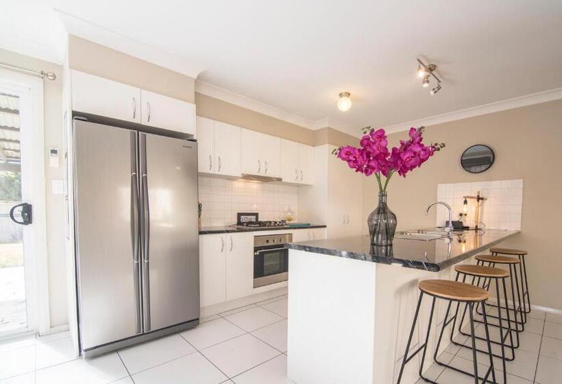 בית, 3 חדרי שינה, West End Motor Lodge