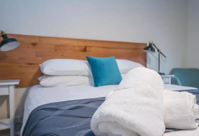 ３ベッドルームハウス, West End Motor Lodge
