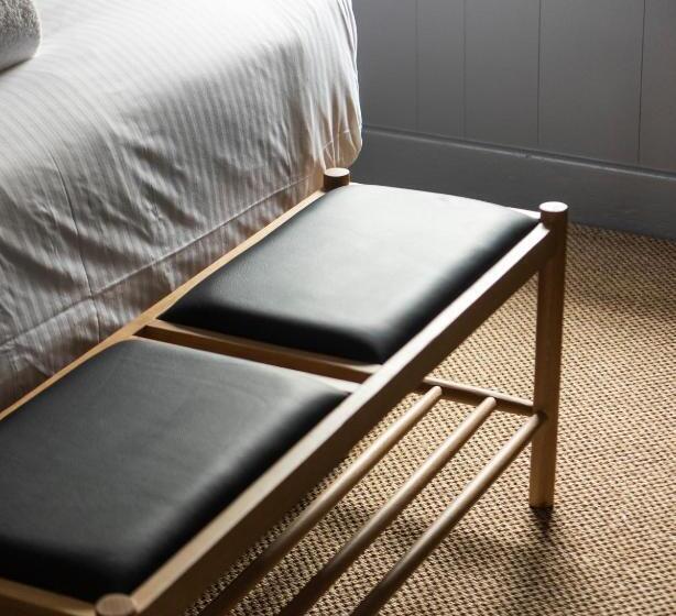 جناح إدارى, Portsea