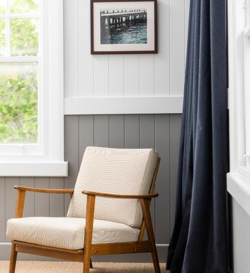 جناح ديلوكس, Portsea