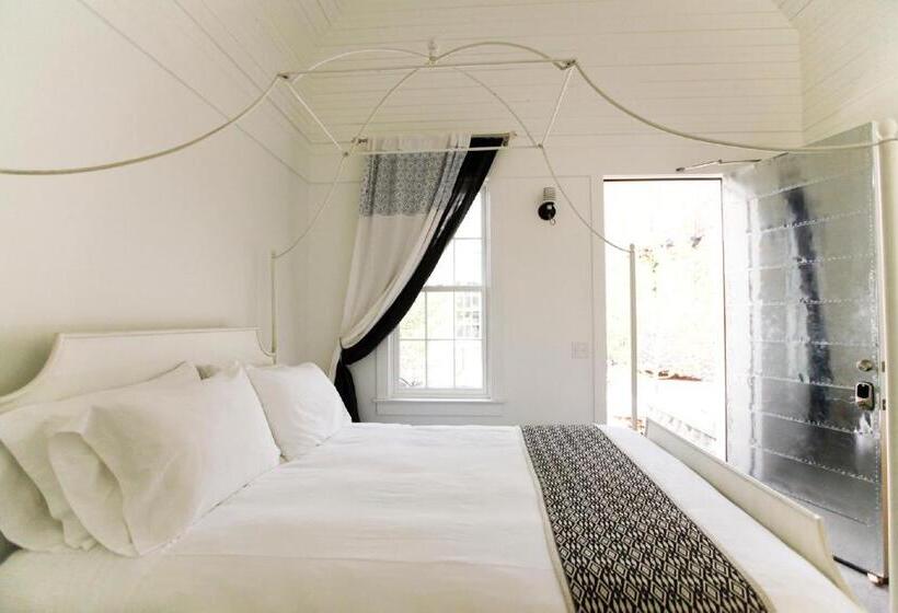 كابينة, Surf Hotel & Chateau