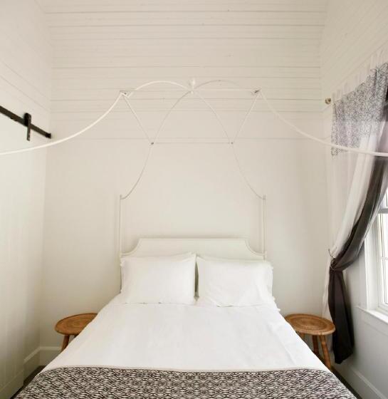 كابينة, Surf Hotel & Chateau