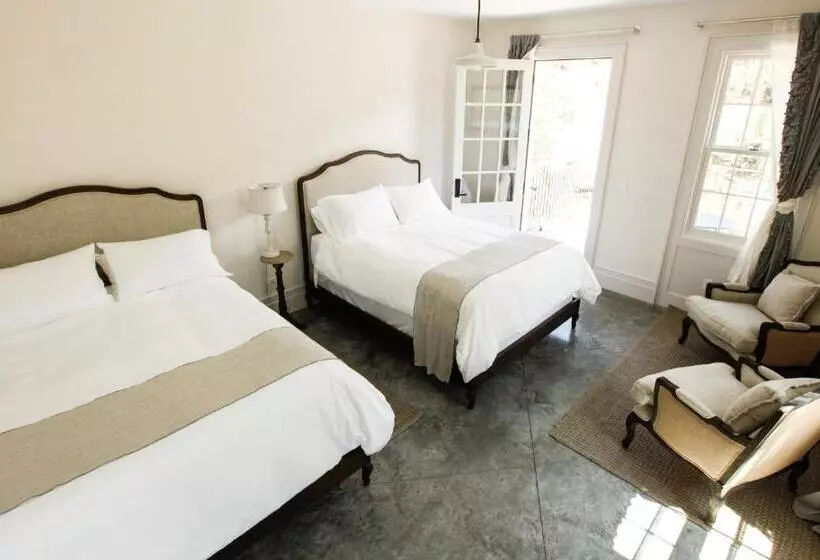 リバービュースイート, Surf Hotel & Chateau