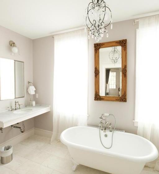 جناح سوبيريور, Surf Hotel & Chateau