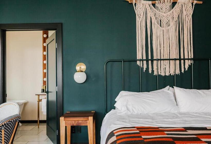 جناح عائلي, Surf Hotel & Chateau