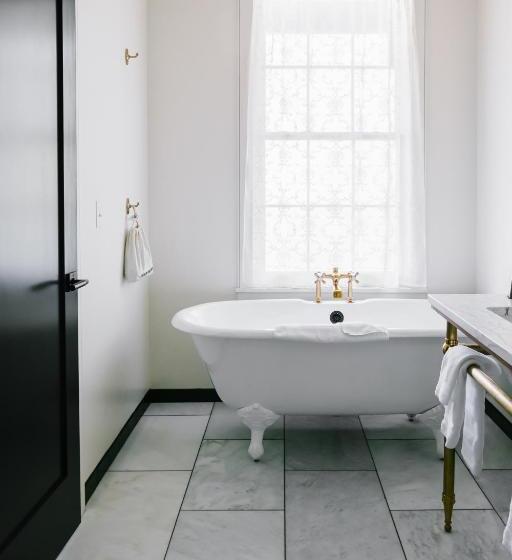 جناح عائلي, Surf Hotel & Chateau