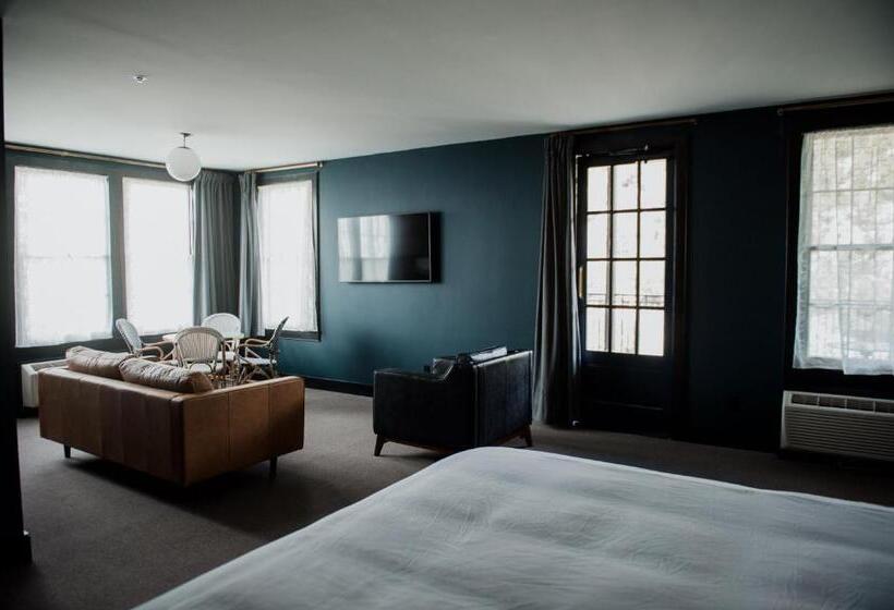 جناح عائلي, Surf Hotel & Chateau