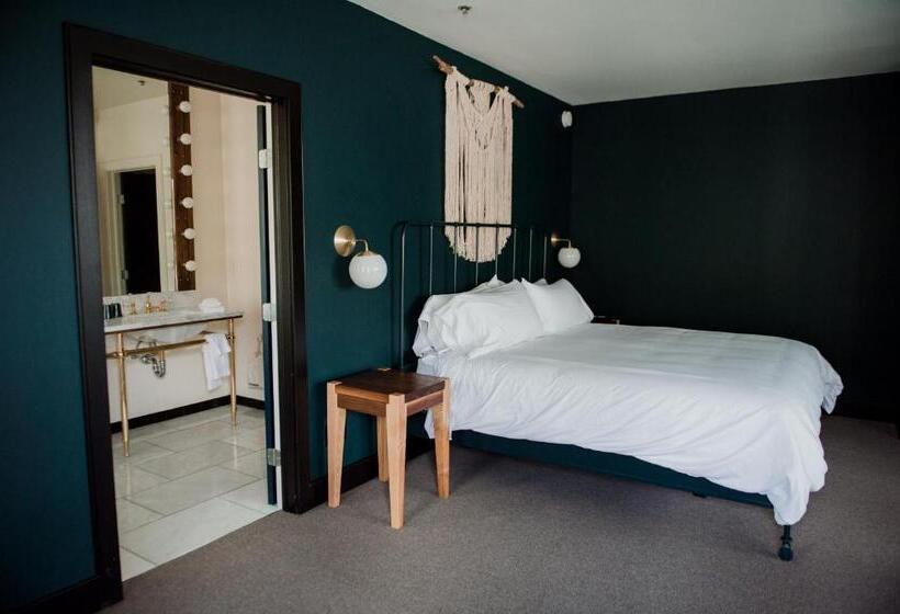 جناح عائلي, Surf Hotel & Chateau