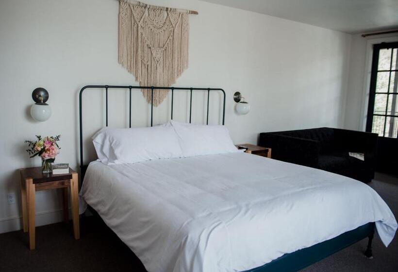 جناح سوبيريور, Surf Hotel & Chateau