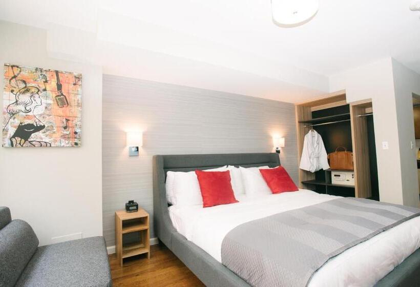 高级大房间, 32 32