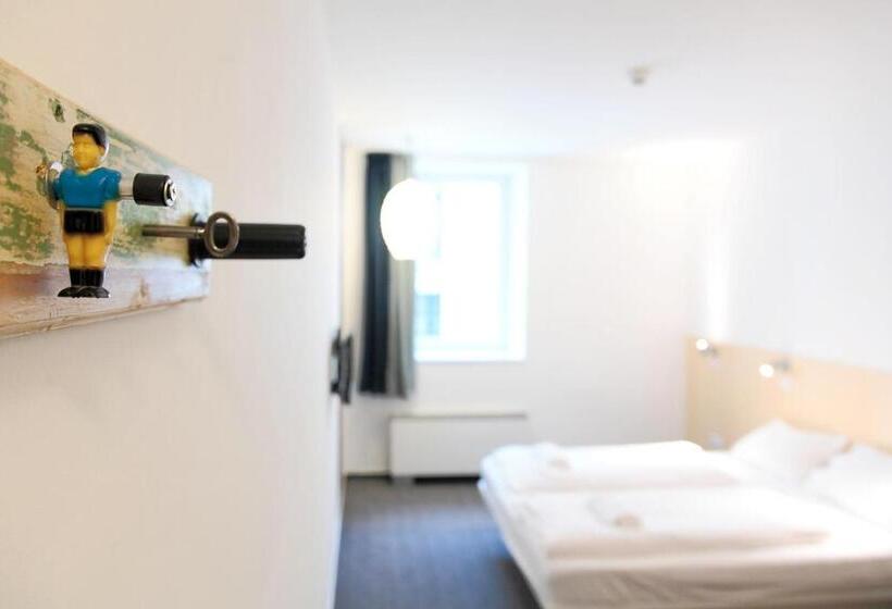 Номер Стандарт, Maverick City Lodge