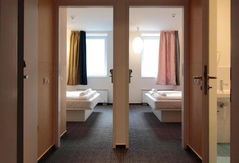 Номер Стандарт Совместная Ванная, Maverick City Lodge