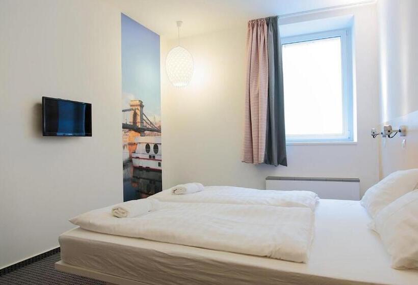 Номер Стандарт Совместная Ванная, Maverick City Lodge