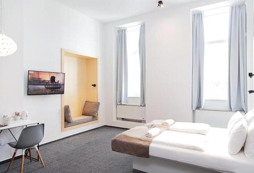 Номер Superior, Maverick City Lodge