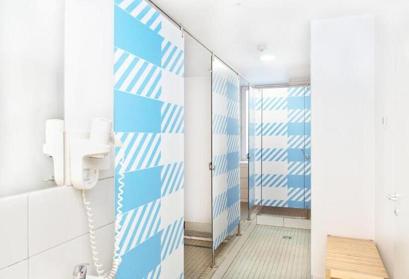 带共用卧室公用房间的床, Maverick City Lodge