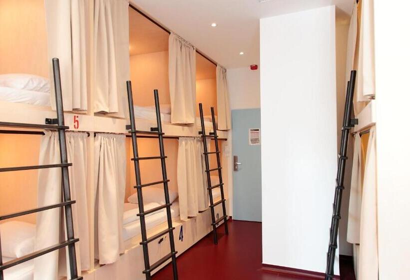 Кровать в Многоместном Номере с Общей Ванной, Maverick City Lodge