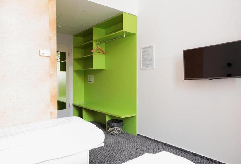 Номер Стандарт, Maverick City Lodge