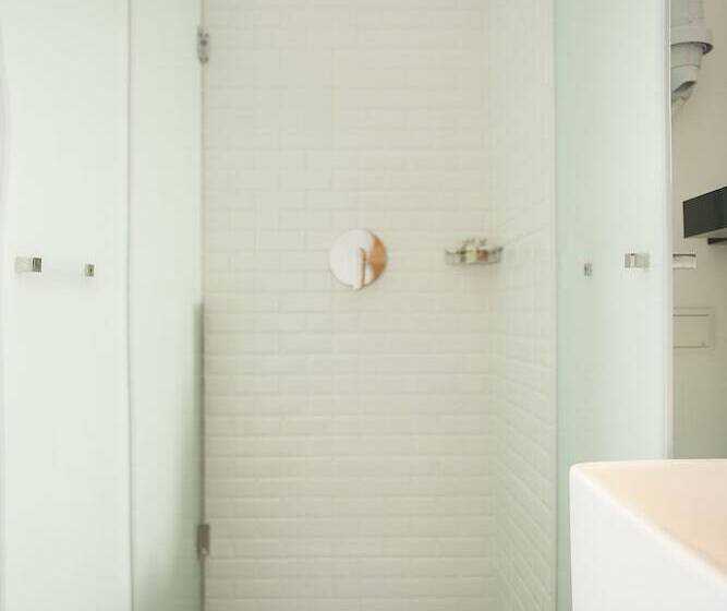 スーペリアールーム, Wabi Hostels