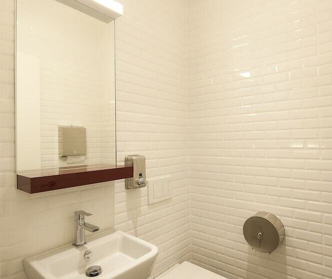 スーペリアーシェアルームのワンベッド, Wabi Hostels