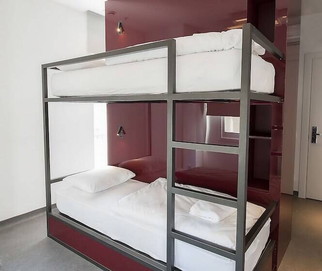 ルームシェアのワンベッド, Wabi Hostels