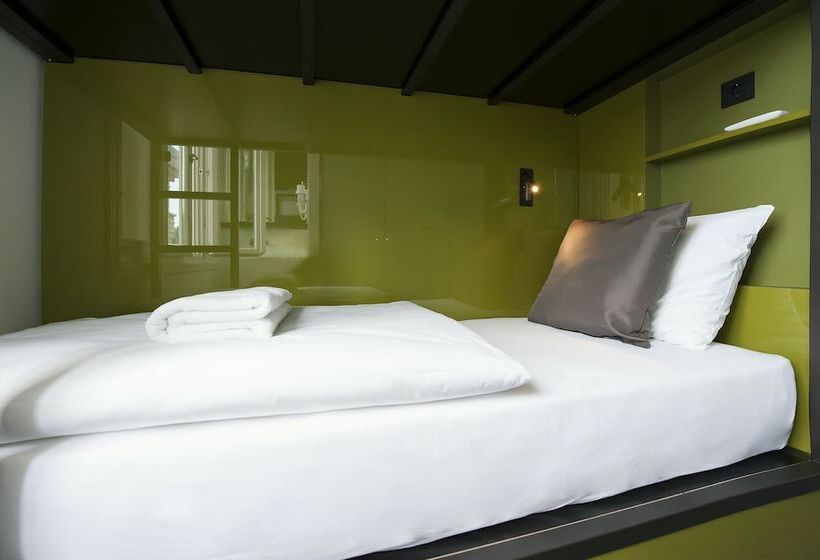 バス共有のスタンダードルーム, Wabi Hostels