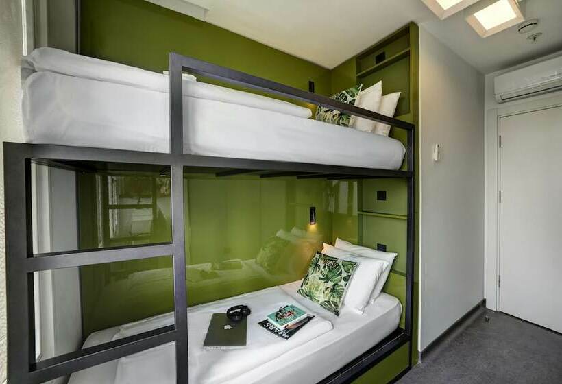 バス共有のスタンダードルーム, Wabi Hostels