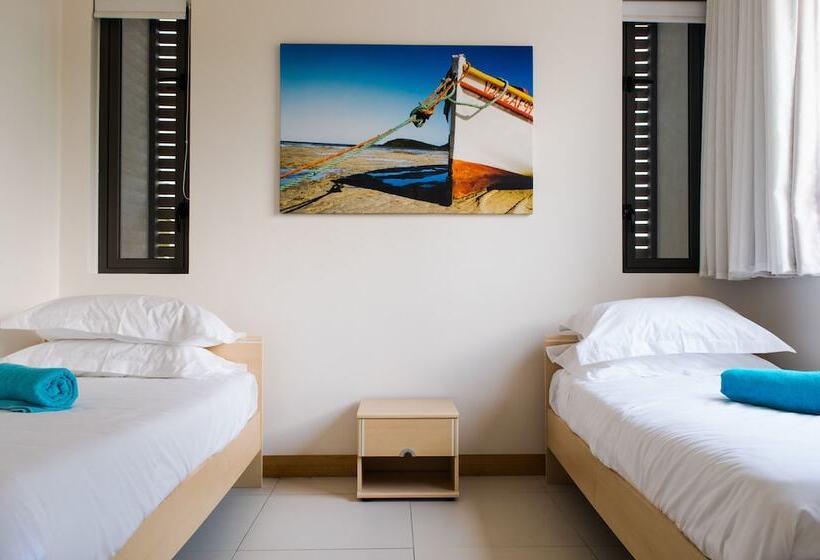 1 Bedroom Penthouse Apartment, Cap Ouest By Horizon Holidays