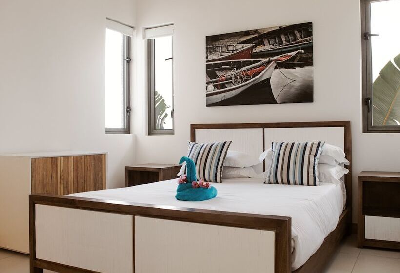 1 Bedroom Penthouse Apartment, Cap Ouest By Horizon Holidays