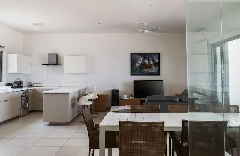 1 Bedroom Penthouse Apartment, Cap Ouest By Horizon Holidays