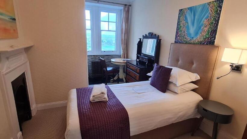 景色の見えるスタンダードシングルルーム, Camelot Castle