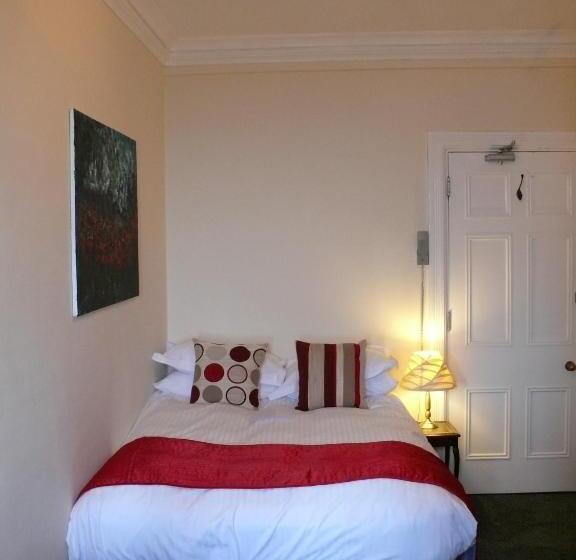 オーシャンビューのスタンダードシングルルーム, Camelot Castle