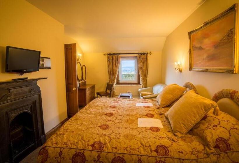 オーシャンビューデラックスルーム, Camelot Castle