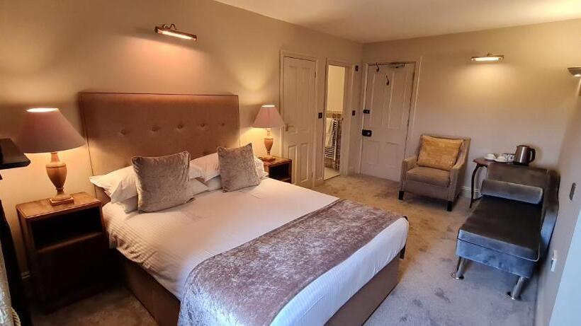 オーシャンビューデラックスルーム, Camelot Castle