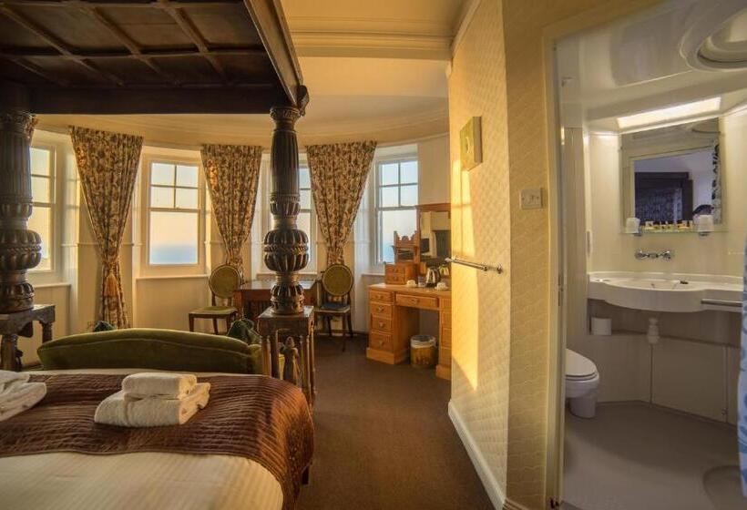 オーシャンビュースタンダードルーム, Camelot Castle