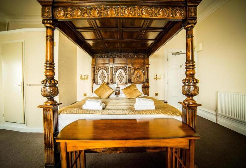 オーシャンビュースタンダードルーム, Camelot Castle