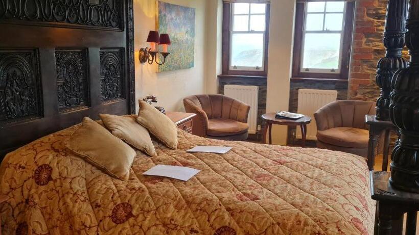 オーシャンビュージュニアスイート, Camelot Castle