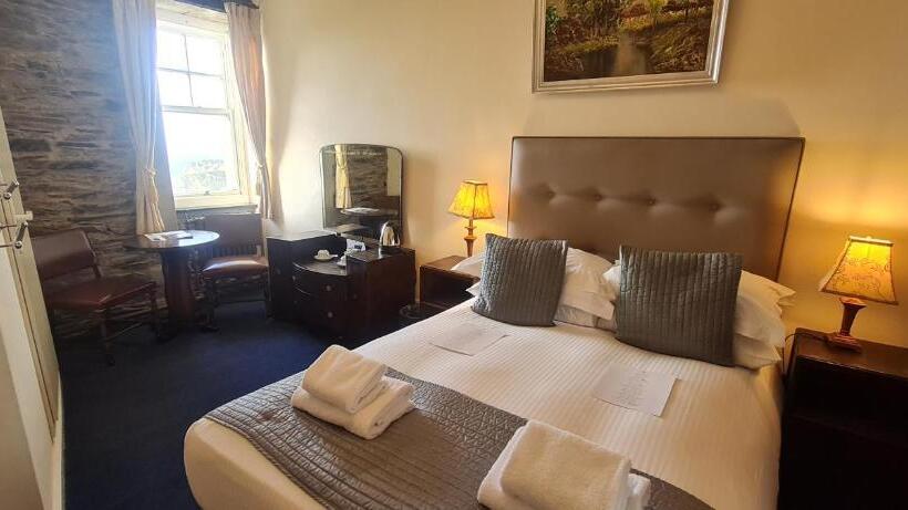 オーシャンビュークラシックルーム, Camelot Castle